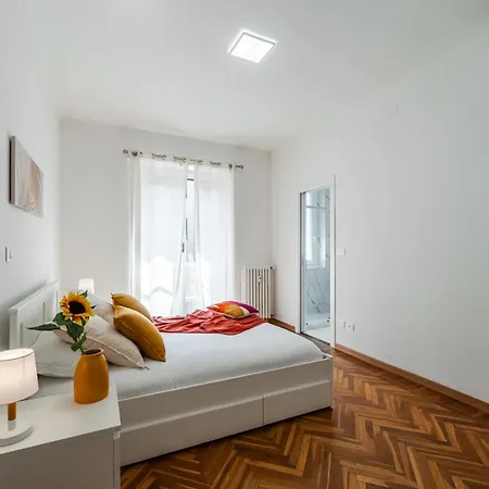 The Dreamers Mansion - Ticinese Bocconi Area Appartement *